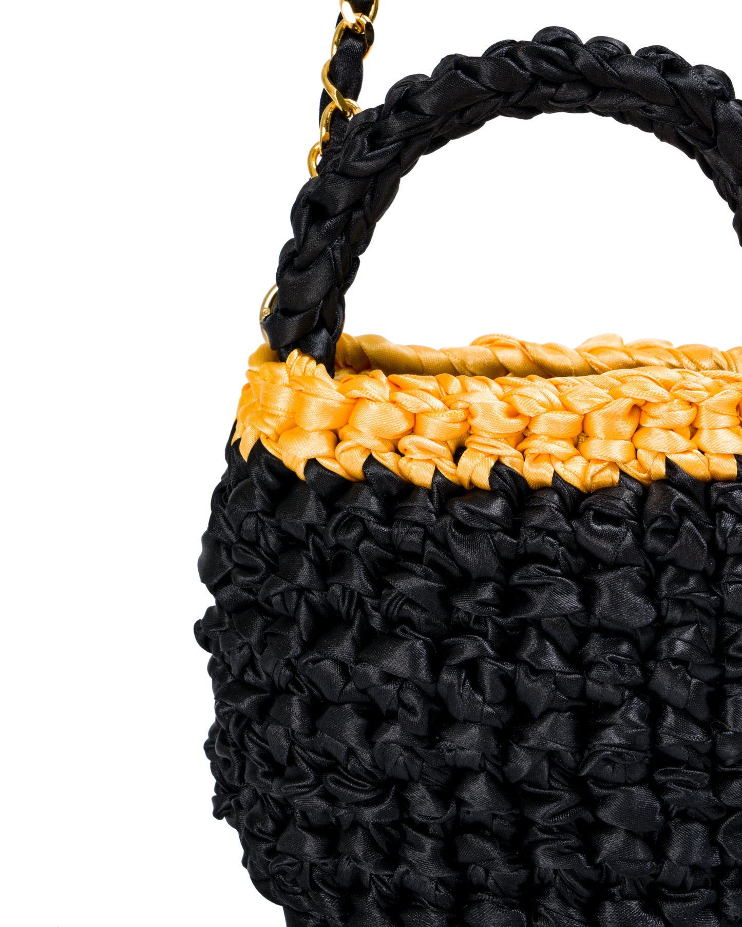 Crochet Pequeño con Asa Corta y Cadena en Negro y Amarillo