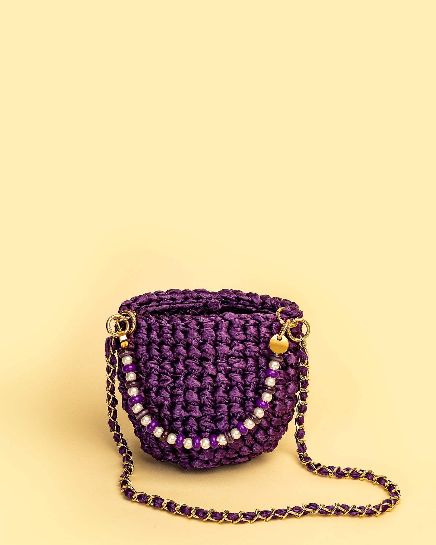 Crochet Asa Rígida con Perlas y Cadena en Morado